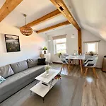 Luna - Klimatyczne Na Poddaszu - Gory Sowie - Jezioro Apartment *