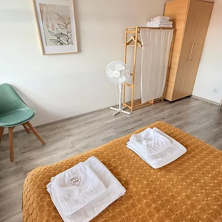 Luna - Klimatyczne Na Poddaszu - Gory Sowie - Jezioro Apartment
